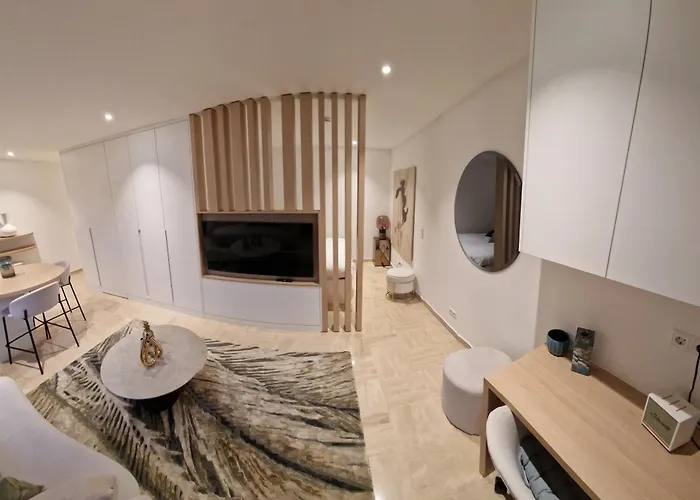 Apartament Core Mirrorview-parking And Breakfast