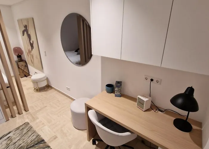 Core Mirrorview- Breakfast At