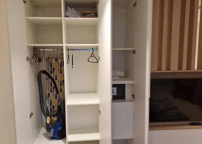 Core Mirrorview-parking And Breakfast Luksemburg