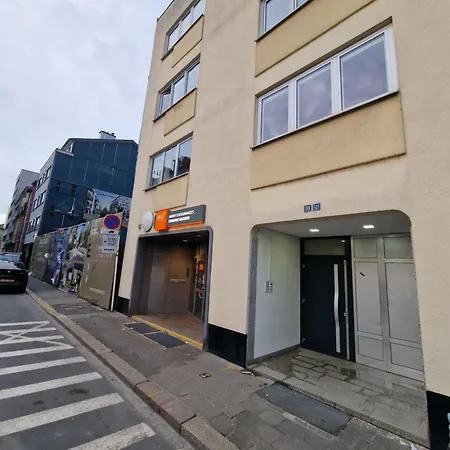 Core Mirrorview- Breakfast At *